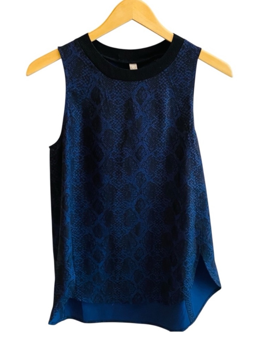 Athleta Zephyr Navy Snakeskin Print Tank Top